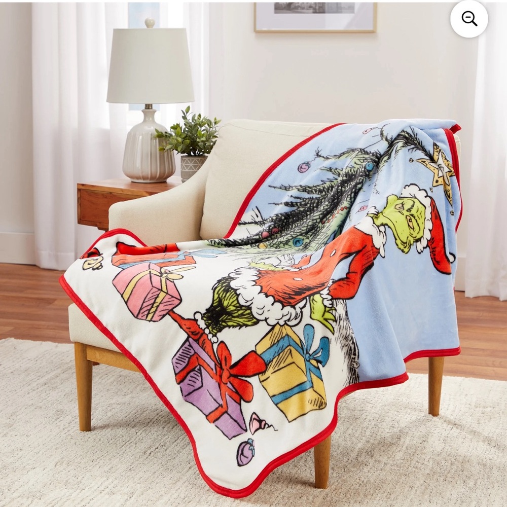 Holiday Grinch Throw Blanket - Multicolor